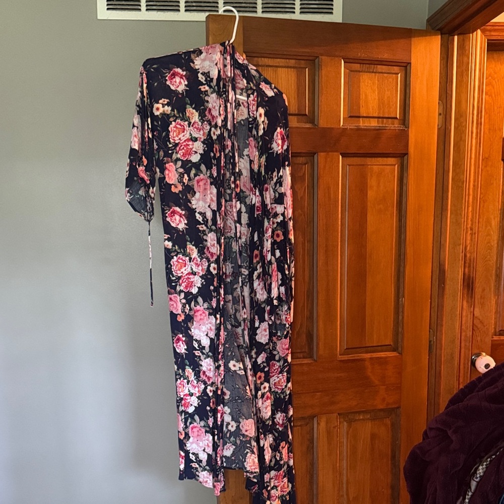 Floral Robe with Pink and White Roses